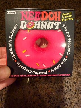 Schylling Needoh Dohnut Pink Switch & Swap Frosting Toy